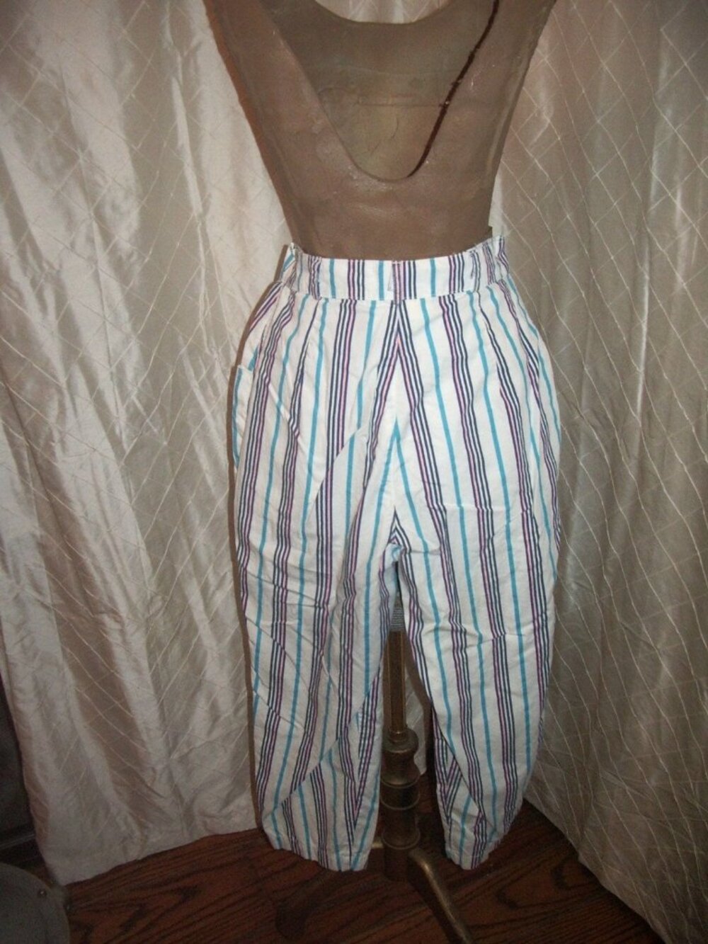 Vintage 80's Capri Pants Calvin Klein size 6 cotton